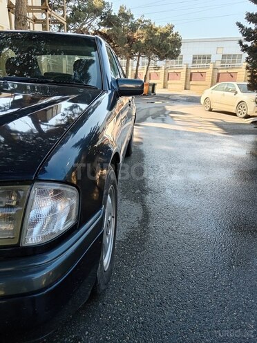 Mercedes C 180 1997, 223,564 km - 1.8 l - Bakı
