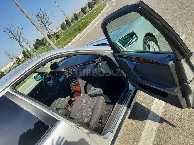 Mercedes E 300 1999, 117,000 km - 3.0 l - Bakı
