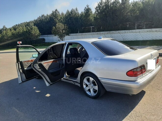 Mercedes E 300 1999, 117,000 km - 3.0 l - Bakı