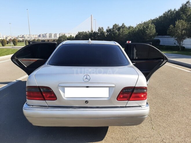Mercedes E 300 1999, 117,000 km - 3.0 l - Bakı