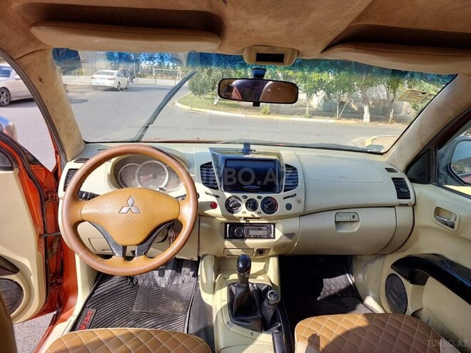 Mitsubishi L200 2012, 406,000 km - 2.5 l - Sumqayıt