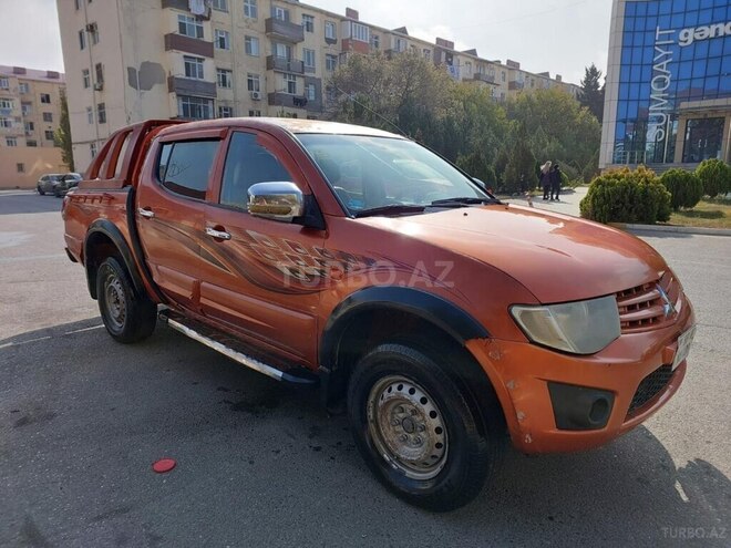 Mitsubishi L200 2012, 406,000 km - 2.5 l - Sumqayıt