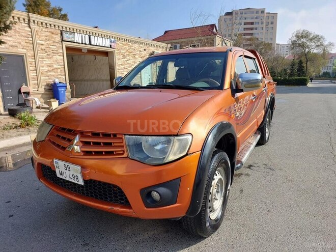 Mitsubishi L200 2012, 406,000 km - 2.5 l - Sumqayıt