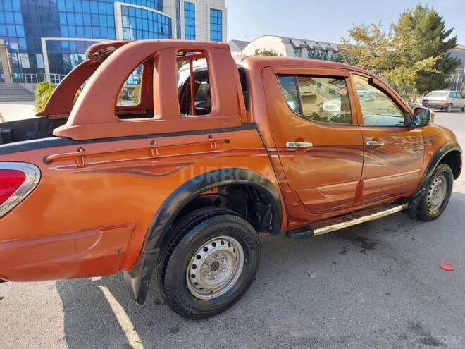 Mitsubishi L200 2012, 406,000 km - 2.5 l - Sumqayıt