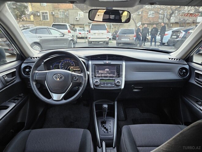 Toyota Corolla 2017, 135,000 km - 1.5 л - Bakı