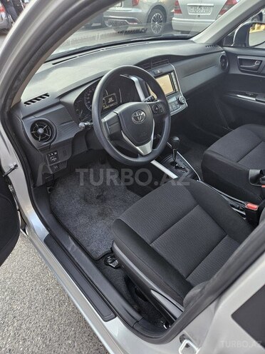 Toyota Corolla 2017, 135,000 km - 1.5 л - Bakı