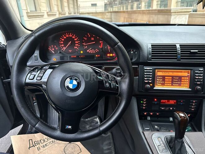 BMW 525 2001, 258,000 km - 2.5 l - Bakı