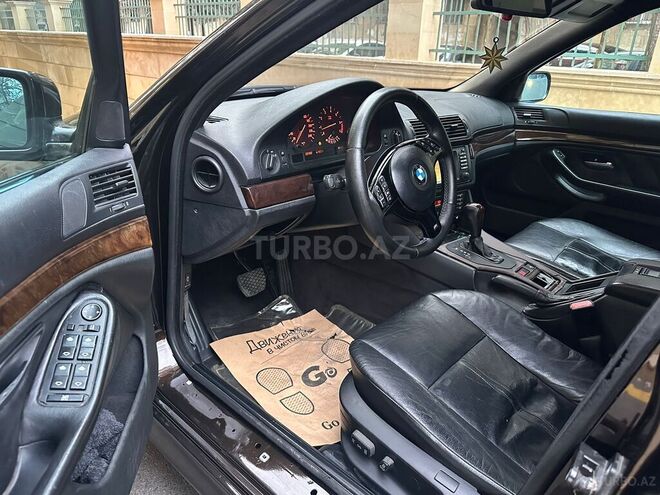 BMW 525 2001, 258,000 km - 2.5 l - Bakı