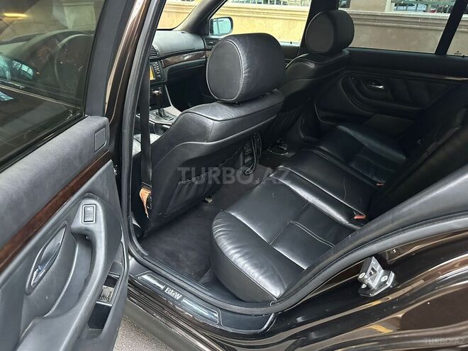 BMW 525 2001, 258,000 km - 2.5 l - Bakı