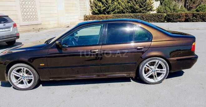 BMW 525 2001, 258,000 km - 2.5 l - Bakı