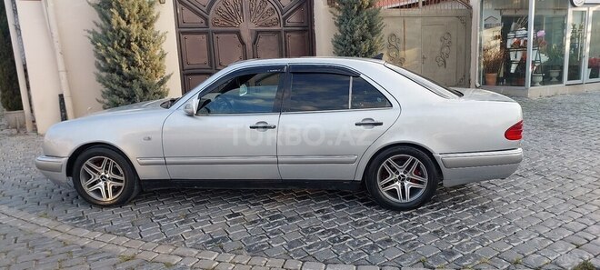 Mercedes E 290 1998, 321,456 km - 2.9 l - Bakı