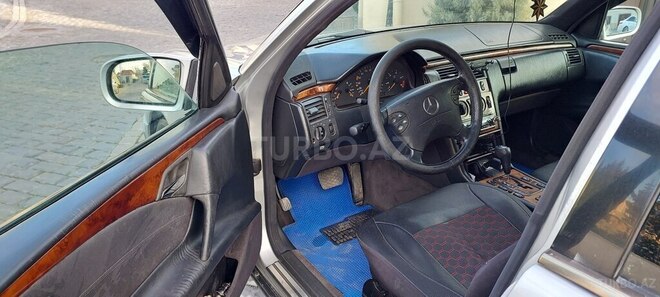 Mercedes E 290 1998, 321,456 km - 2.9 l - Bakı