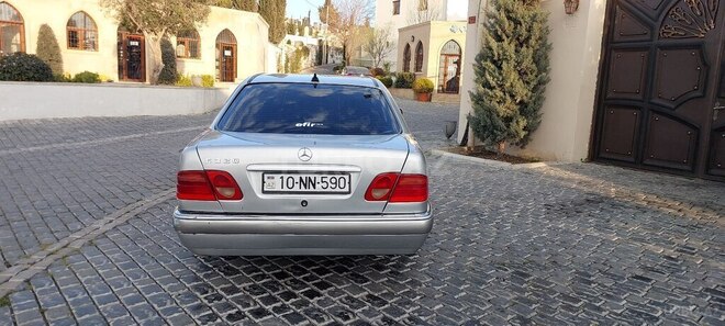 Mercedes E 290 1998, 321,456 km - 2.9 l - Bakı