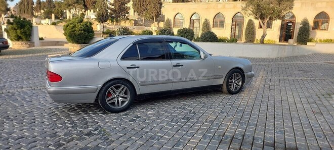 Mercedes E 290 1998, 321,456 km - 2.9 l - Bakı