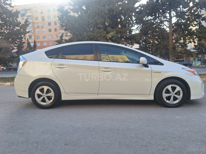 Toyota Prius 2015, 102,564 km - 1.8 л - Xırdalan
