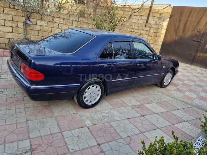 Mercedes E 240 1998, 378,000 km - 2.4 l - Sumqayıt
