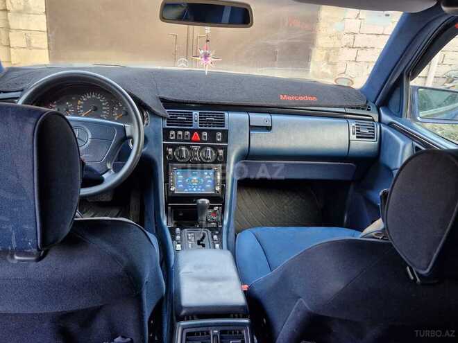 Mercedes E 240 1998, 378,000 km - 2.4 l - Sumqayıt