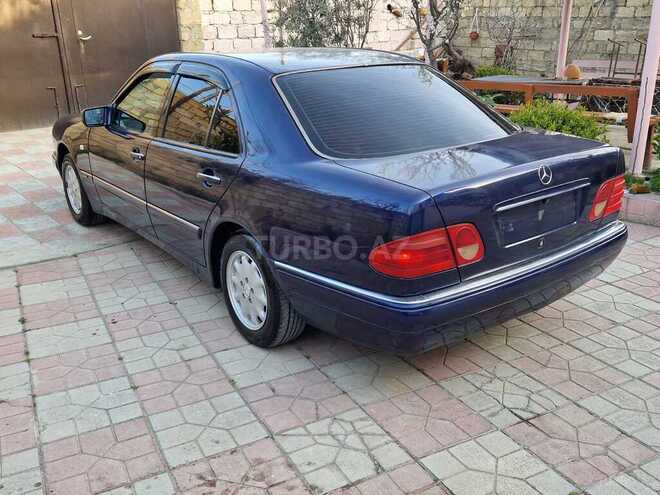 Mercedes E 240 1998, 378,000 km - 2.4 l - Sumqayıt
