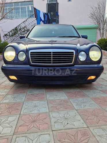 Mercedes E 240 1998, 378,000 km - 2.4 l - Sumqayıt