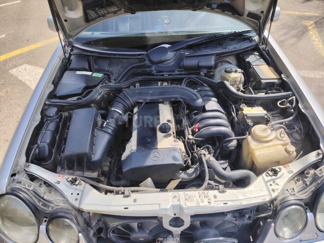 Mercedes E 320 1996, 360,000 km - 3.2 l - Saatlı
