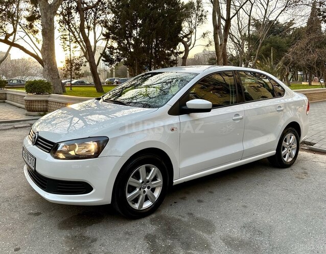 Volkswagen Polo 2015, 147,000 km - 1.6 л - Bakı