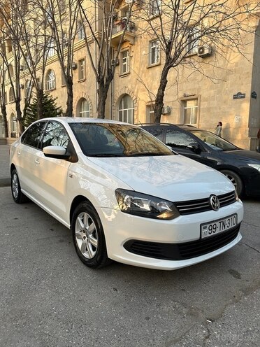 Volkswagen Polo 2015, 147,000 km - 1.6 л - Bakı