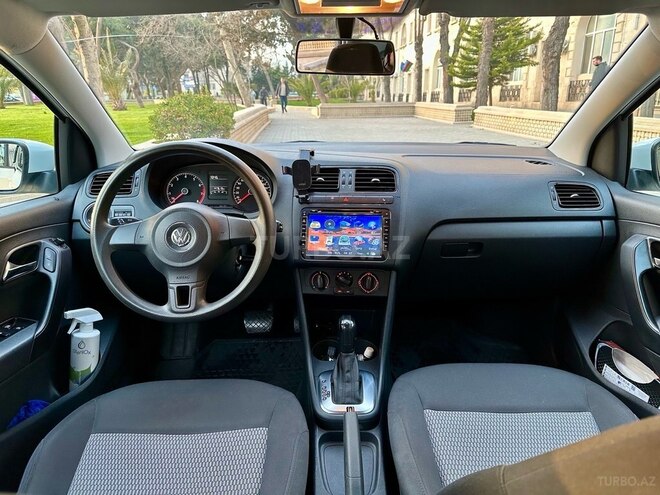 Volkswagen Polo 2015, 147,000 km - 1.6 л - Bakı