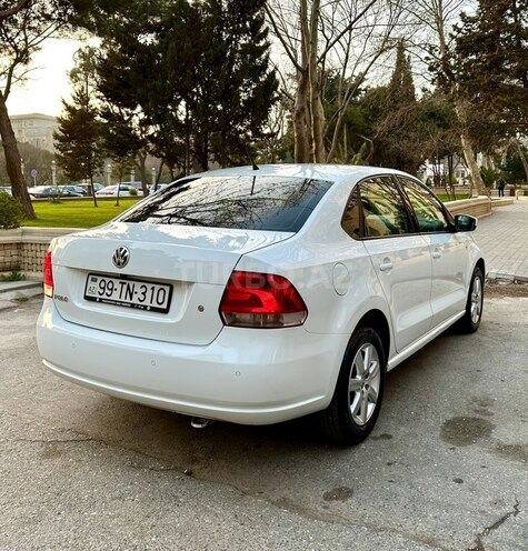 Volkswagen Polo 2015, 147,000 km - 1.6 л - Bakı