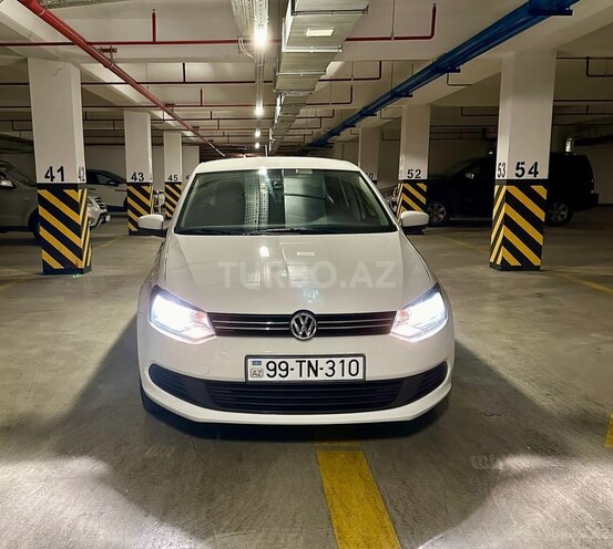 Volkswagen Polo 2015, 147,000 km - 1.6 л - Bakı
