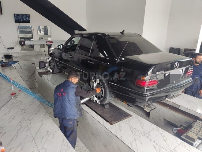 Mercedes E 300 1993, 350,000 km - 3.0 л - Bakı