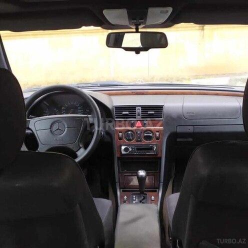 Mercedes C 200 1996, 421,852 km - 2.0 л - Balakən
