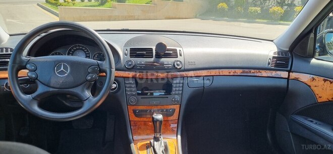 Mercedes E 220 2006, 205,000 km - 2.2 l - Bakı