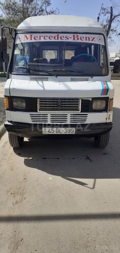 Mercedes 208 D 1990, 450,000 km - 2.3 l - Mingəçevir
