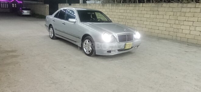 Mercedes E 220 1999, 123,458 km - 2.2 l - İmişli