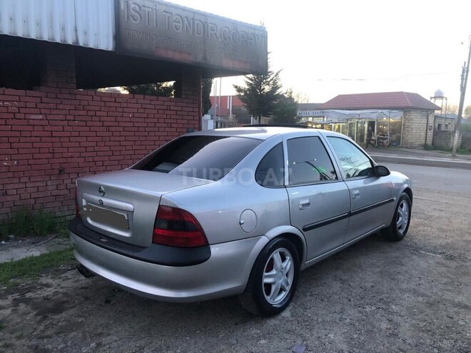 Opel Vectra 1997, 156,000 km - 2.0 l - Masallı