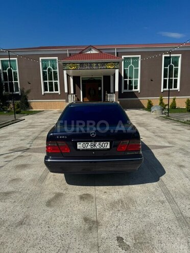 Mercedes E 240 2000, 450,000 km - 2.4 l - Bakı