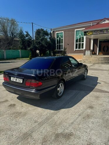 Mercedes E 240 2000, 450,000 km - 2.4 l - Bakı