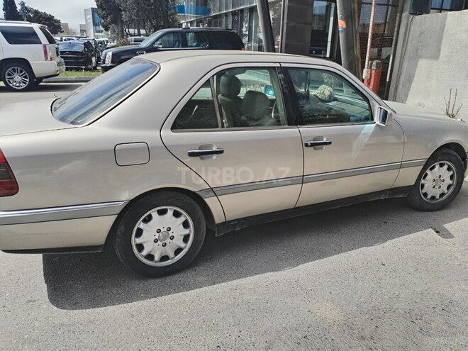 Mercedes C 220 1995, 100,000 km - 2.2 л - Bakı