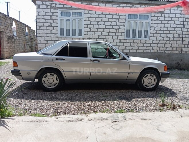 Mercedes 190 1990, 350,000 km - 2.0 л - Tovuz