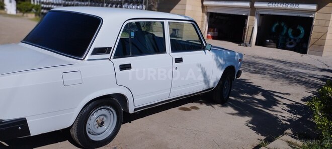 LADA (VAZ) 2107 2005, 62,378 km - 1.6 l - Salyan