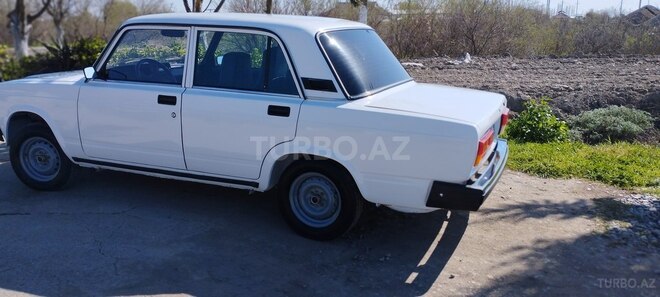 LADA (VAZ) 2107 2005, 62,378 km - 1.6 l - Salyan