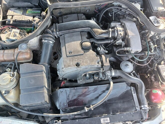 Mercedes E 200 1993, 460,650 km - 2.0 л - Qəbələ