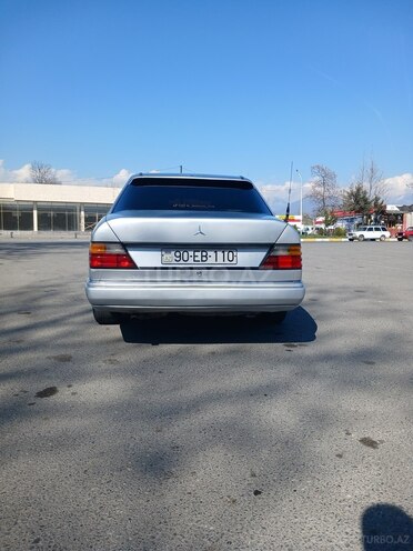 Mercedes E 200 1993, 460,650 km - 2.0 л - Qəbələ