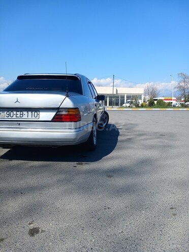 Mercedes E 200 1993, 460,650 km - 2.0 л - Qəbələ