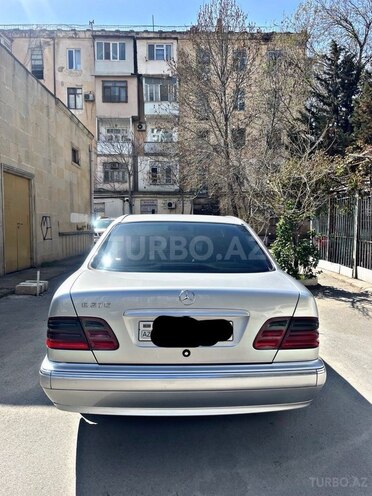 Mercedes E 270 2001, 310,000 km - 2.7 l - Bakı