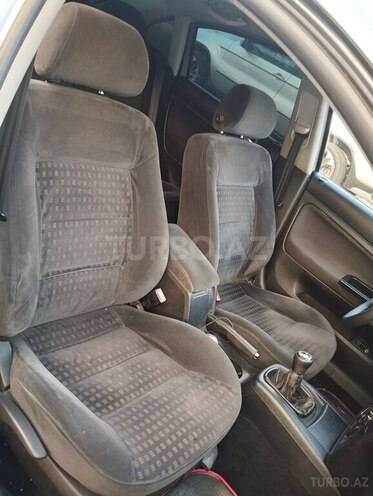 Volkswagen Passat 2002, 209,395 km - 1.8 l - Bakı