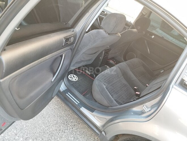 Volkswagen Passat 2002, 209,395 km - 1.8 l - Bakı