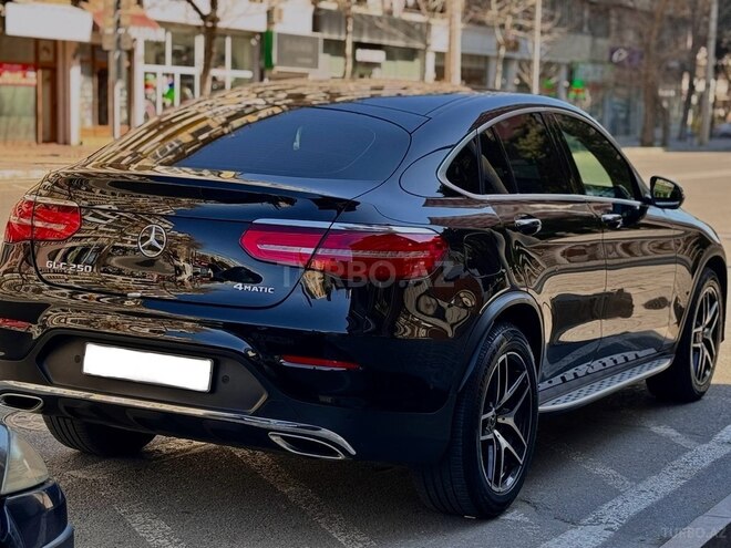 Mercedes  2018, 98,542 km - 2.0 l - Bakı