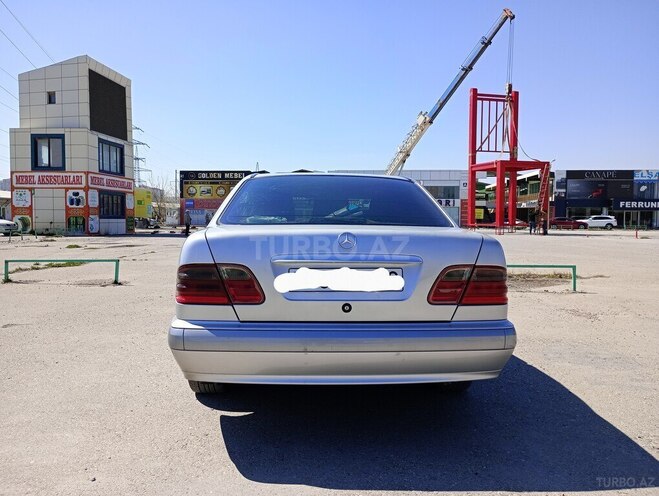 Mercedes E 220 2000, 426,000 km - 2.2 l - Bakı