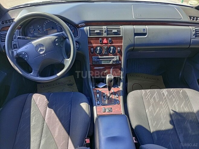 Mercedes E 220 2000, 426,000 km - 2.2 l - Bakı